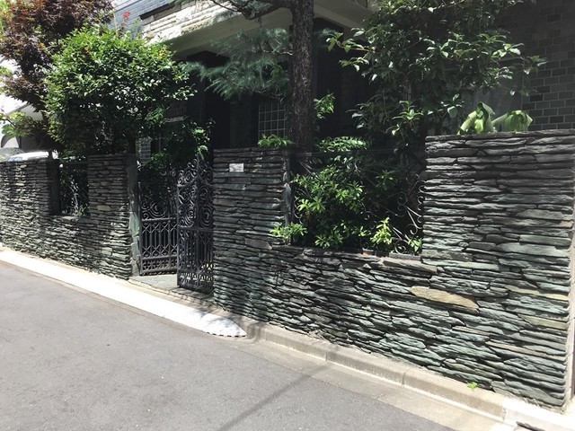 東京都板橋区 デザイン性のあるメッシュフェンスでつくる外構リフォーム エクステリア 外構工事専門店 東京エクステリアデザイン Com 東京都板橋区 デザイン性のあるメッシュフェンスでつくる外構リフォーム エクステリア 外構工事専門店 東京エクステリアデザイン Com